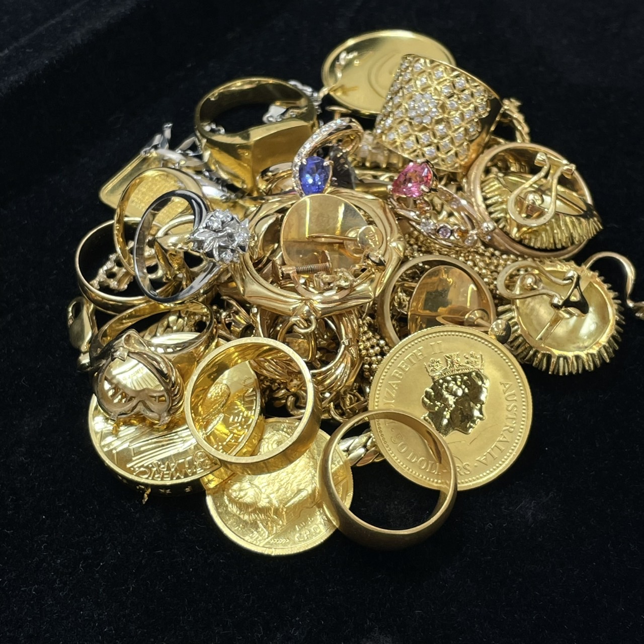 金・貴金属売却もお任せ