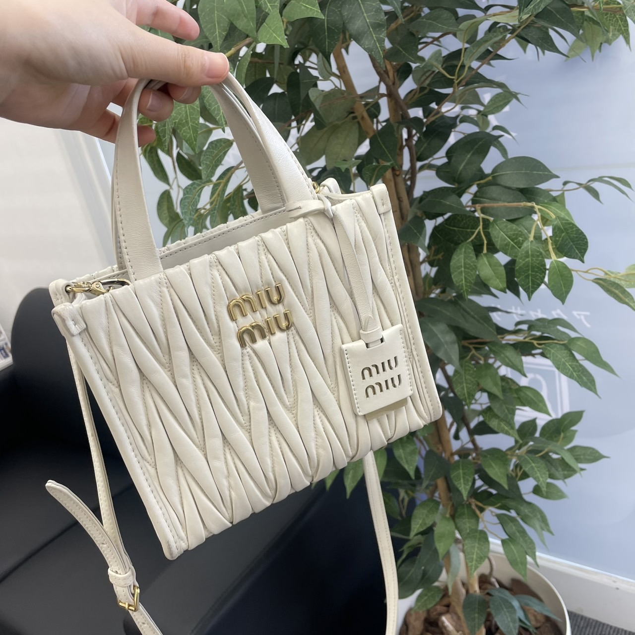 あなたのMiu Miuバッグ新しい価値を再発見しませんか？｜買取大吉宇都宮竹林町店